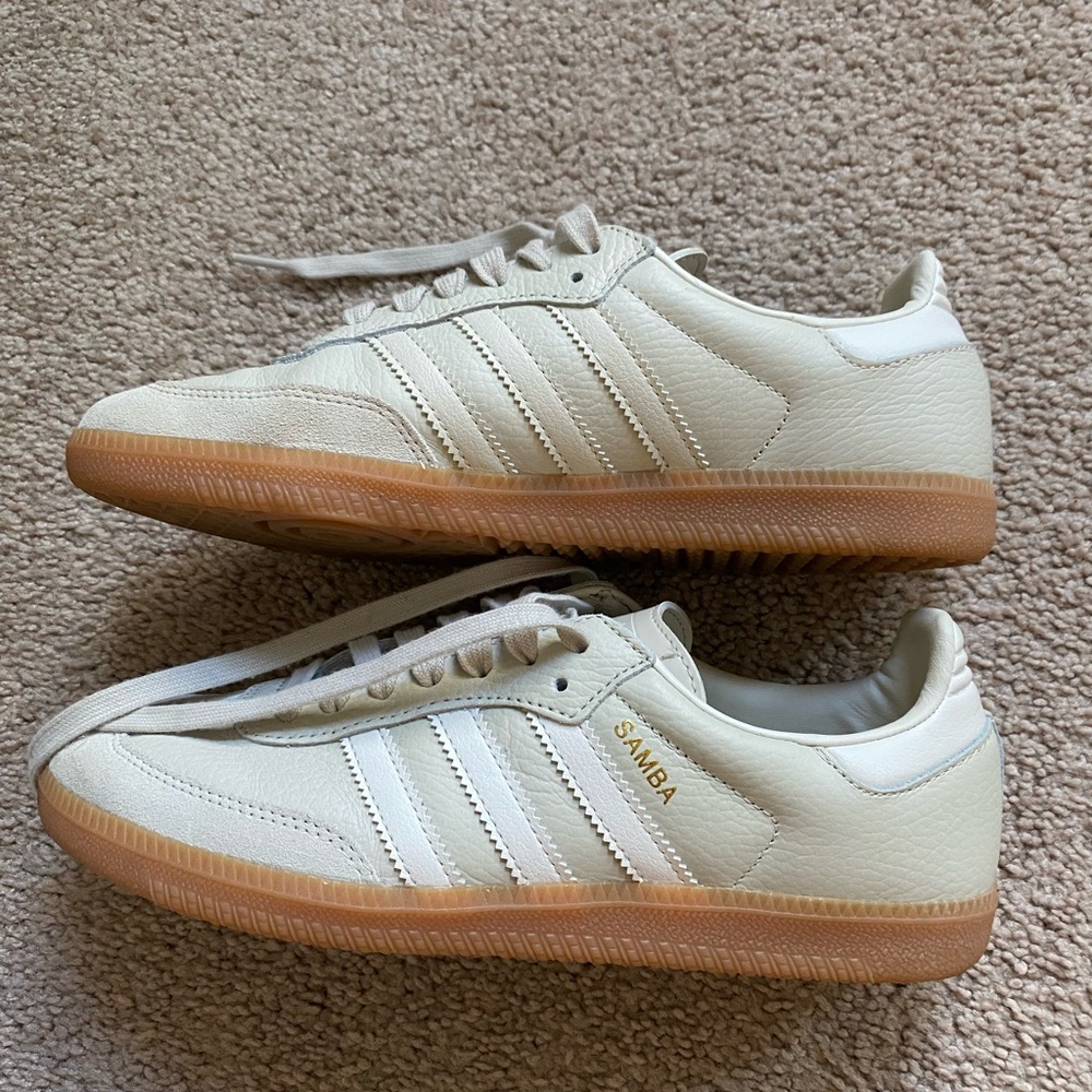 Adidas Samba OG- size 7.5W